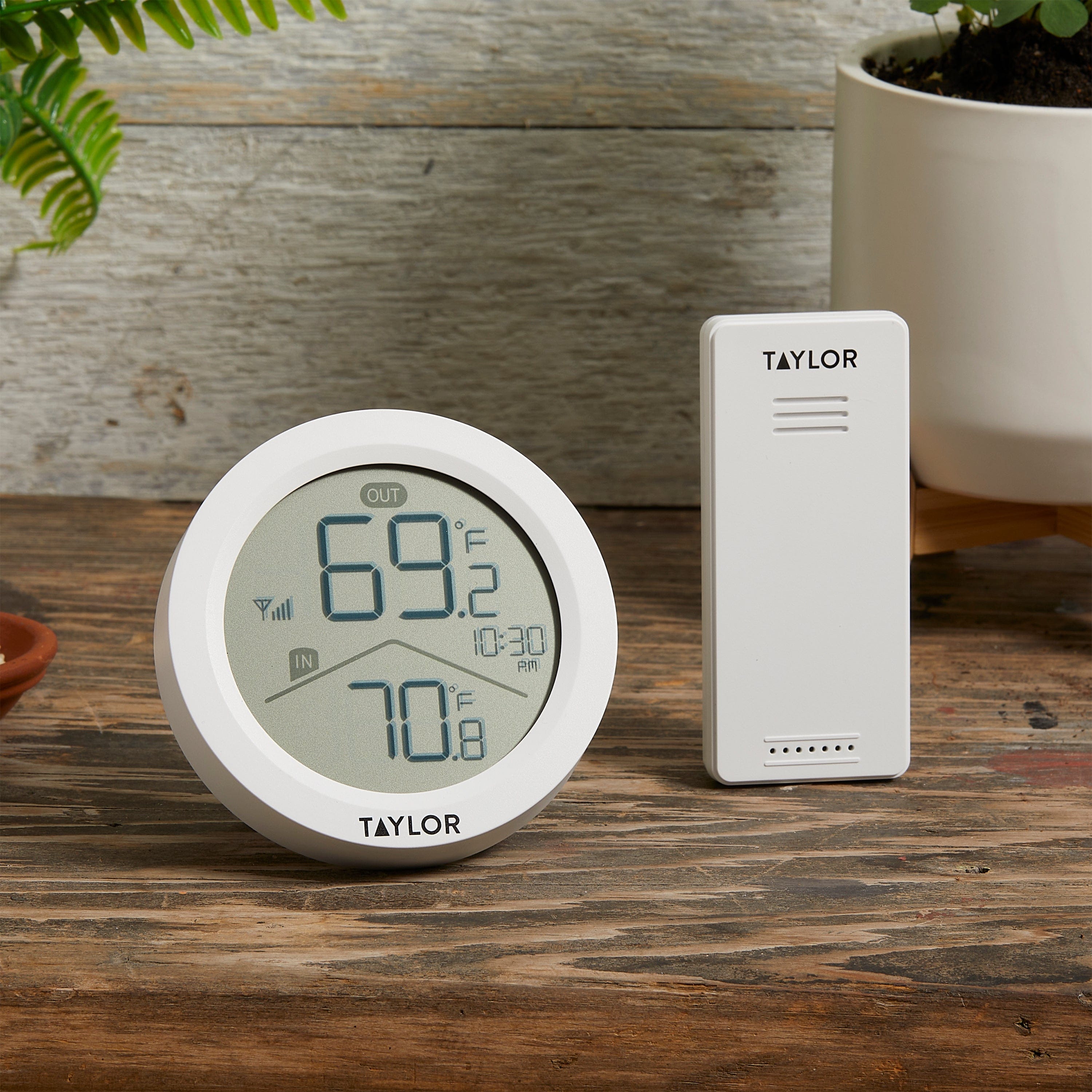 Digital Wireless Round Indoor Comfort Level Thermometer and Clock
